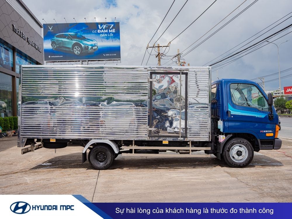 Xe tải Hyundai Mighty N250SL thùng kín inox 2T - 2.5T